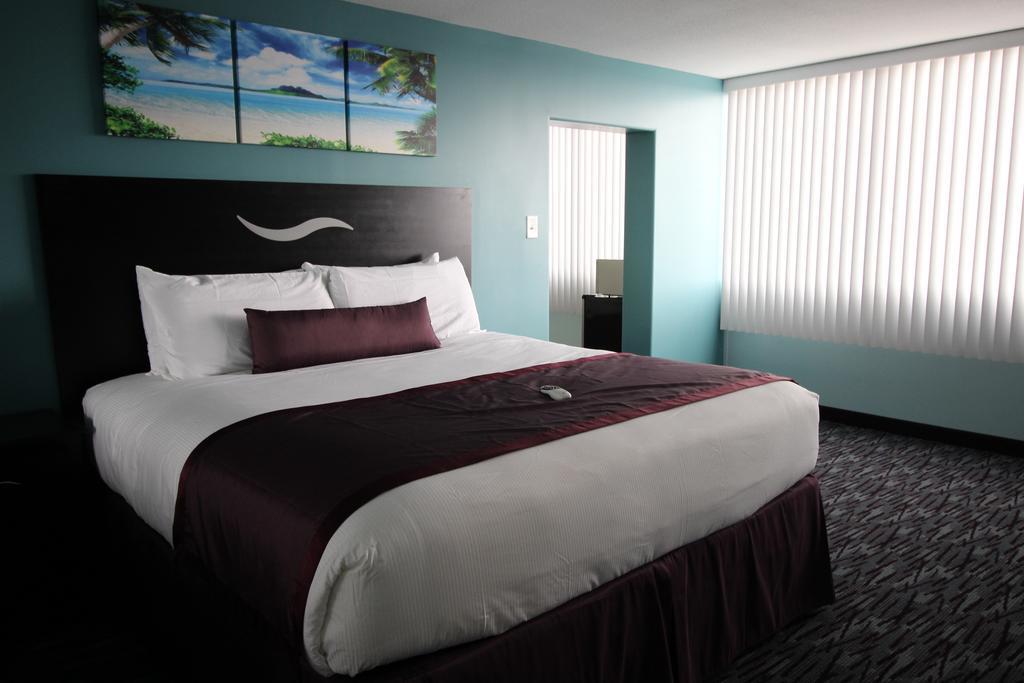 California Palms Hotel And Suites Austintown Exterior foto